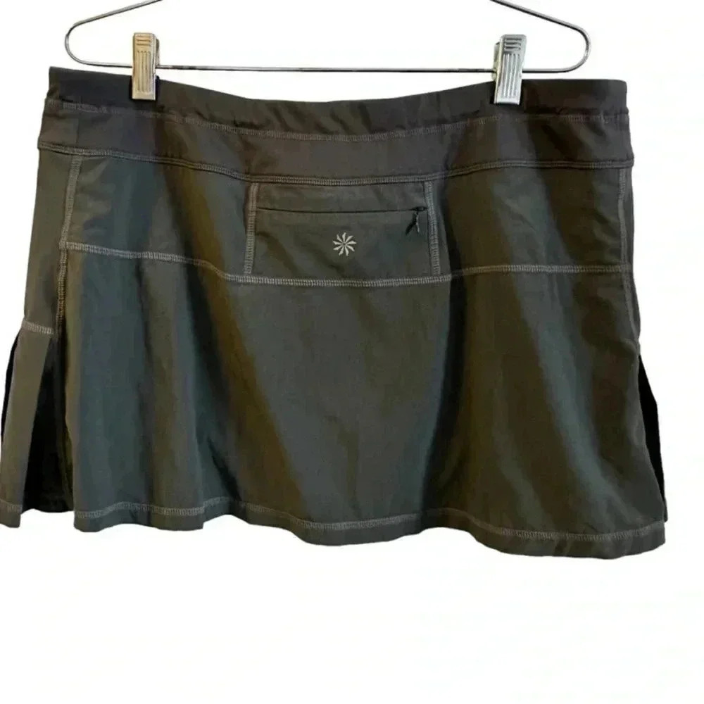 Athleta Grey Pleated Tennis Skirt Skort Size XL W Back Zipper Running Adjustable